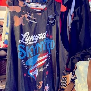 Lynyrd skynyrd band shirt - loose fit. NWOT
